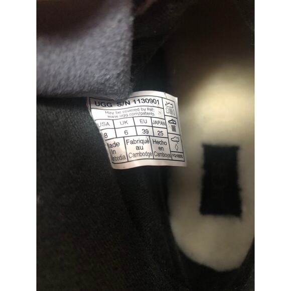 New UGGS Women Black Waterproof Leather Lace Up Boots Size 8 - Picture 10 of 12